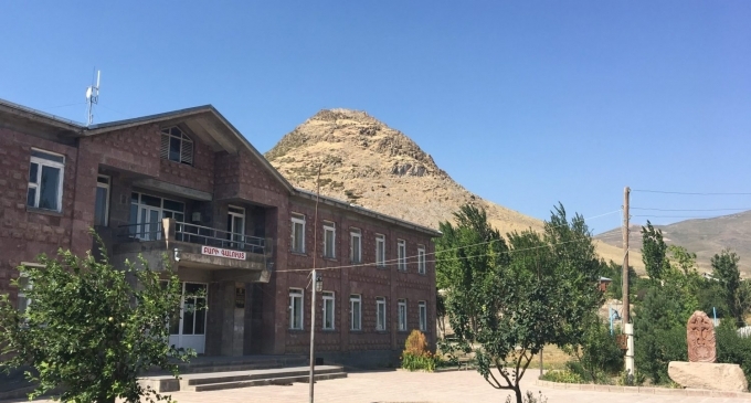 Karnut Secondary School